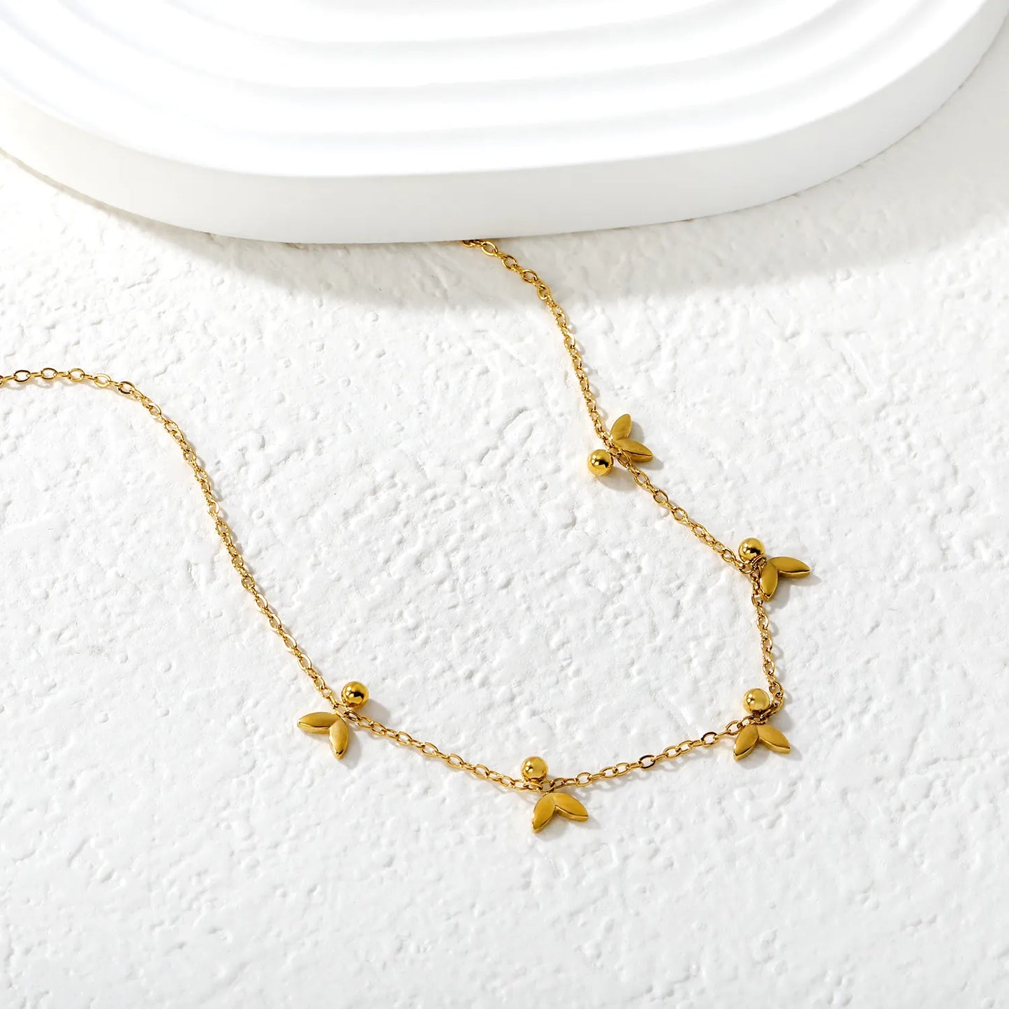 5 Fishtail Necklace Gold 04 Cross Chain 40+5cm + 3*10mm Teardrop Pendant Accessories: 2.5mm Round Beads + 5*3mm Fishtail