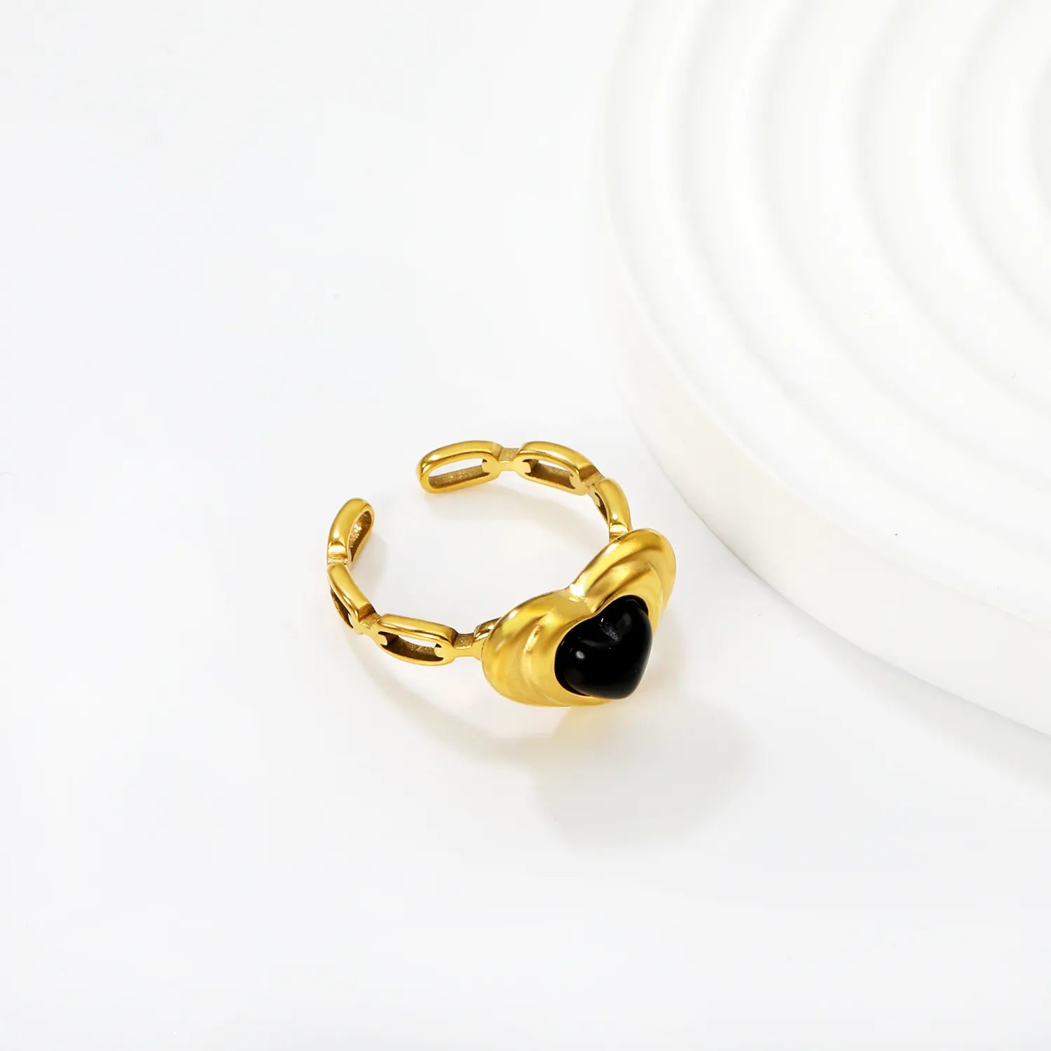 11.5 mm high heart-shaped black agate stud ring in gold, size 7# asonjewelry