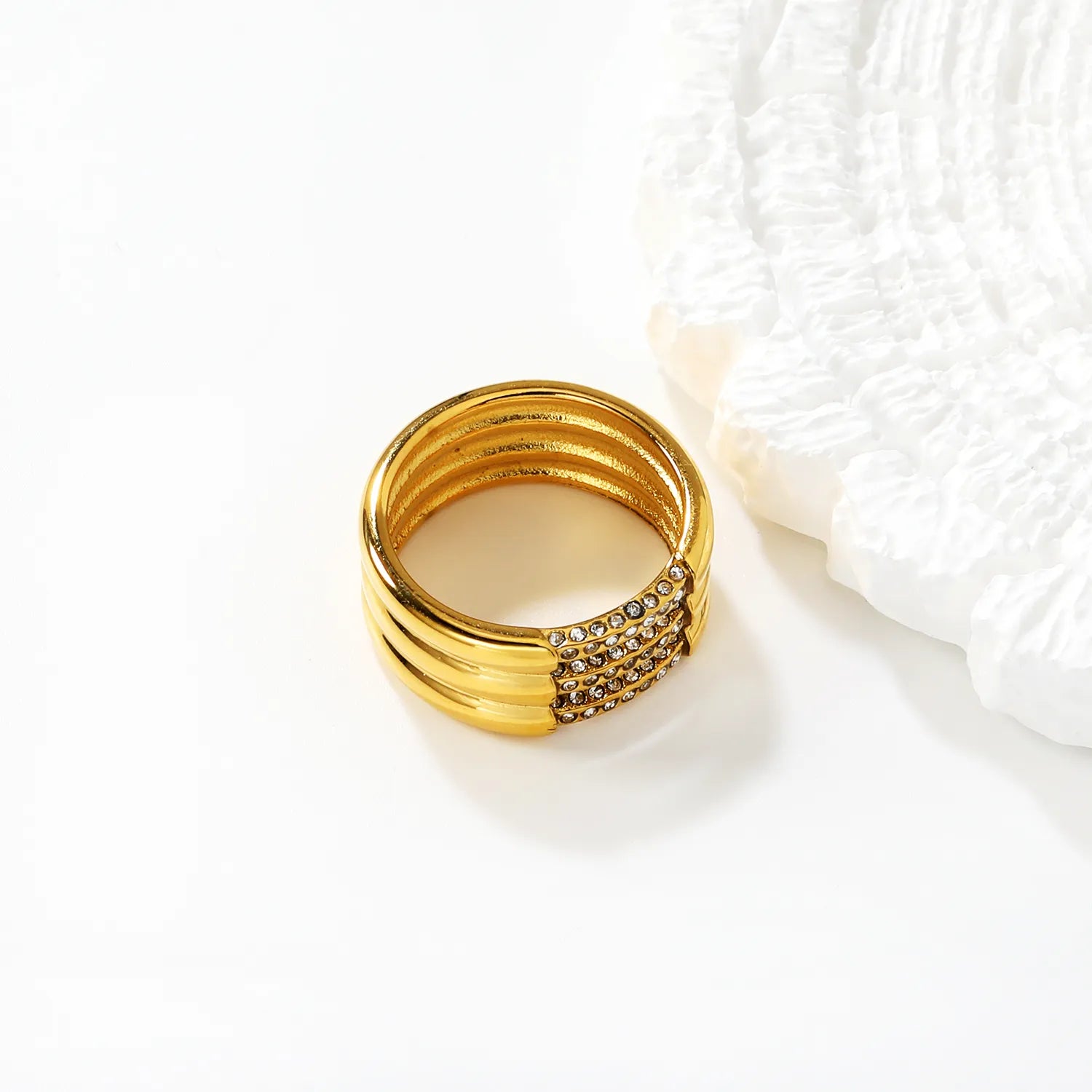 Gold Band Ring Size #6-8 Height 9.5mm Hollow Three Rows Emerald Diamond Inlaid Elegant Fashion Ring for Women Daily Casual Party Office Wear Jewelry asonjewelry