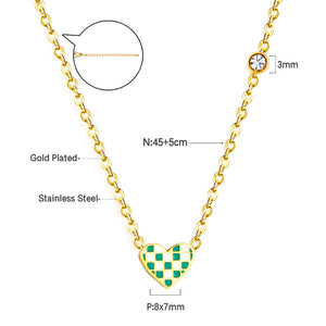 Accessoires de couleurs mélangées en forme de coeur avec collier de diamants