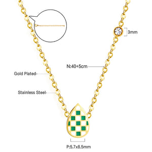 Accessoires de couleur mélangés en forme de goutte d'eau avec collier de diamants