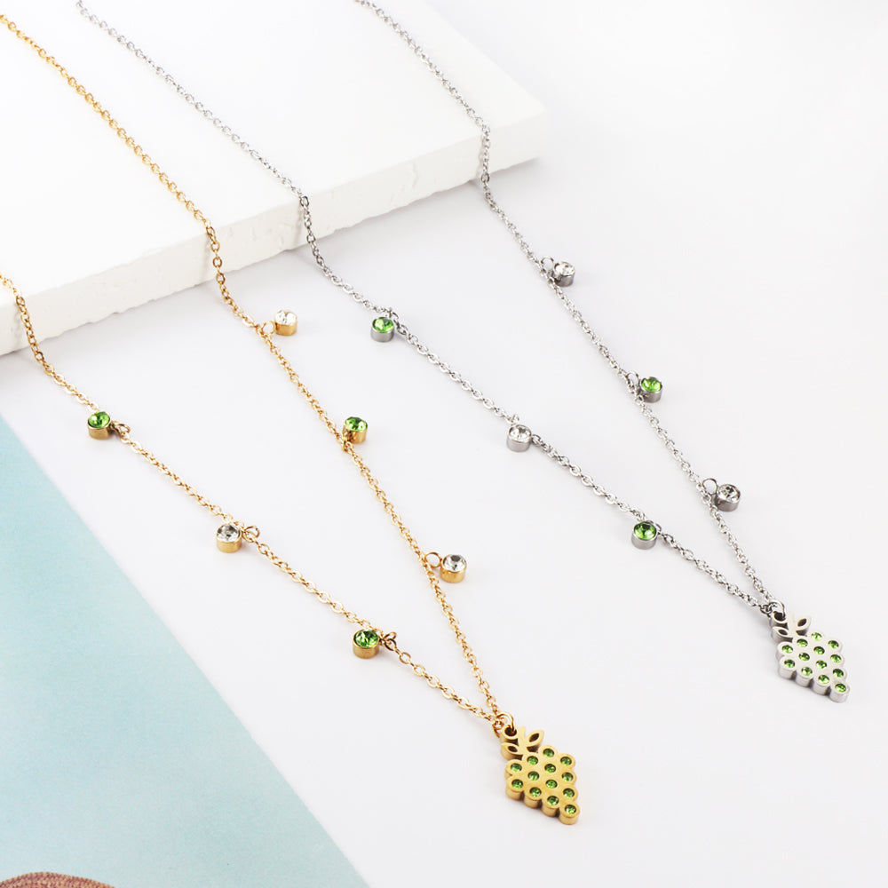 New 3 Green Diamonds + 3 White Diamonds + Grapes With Green Diamond Necklace asonjewelry