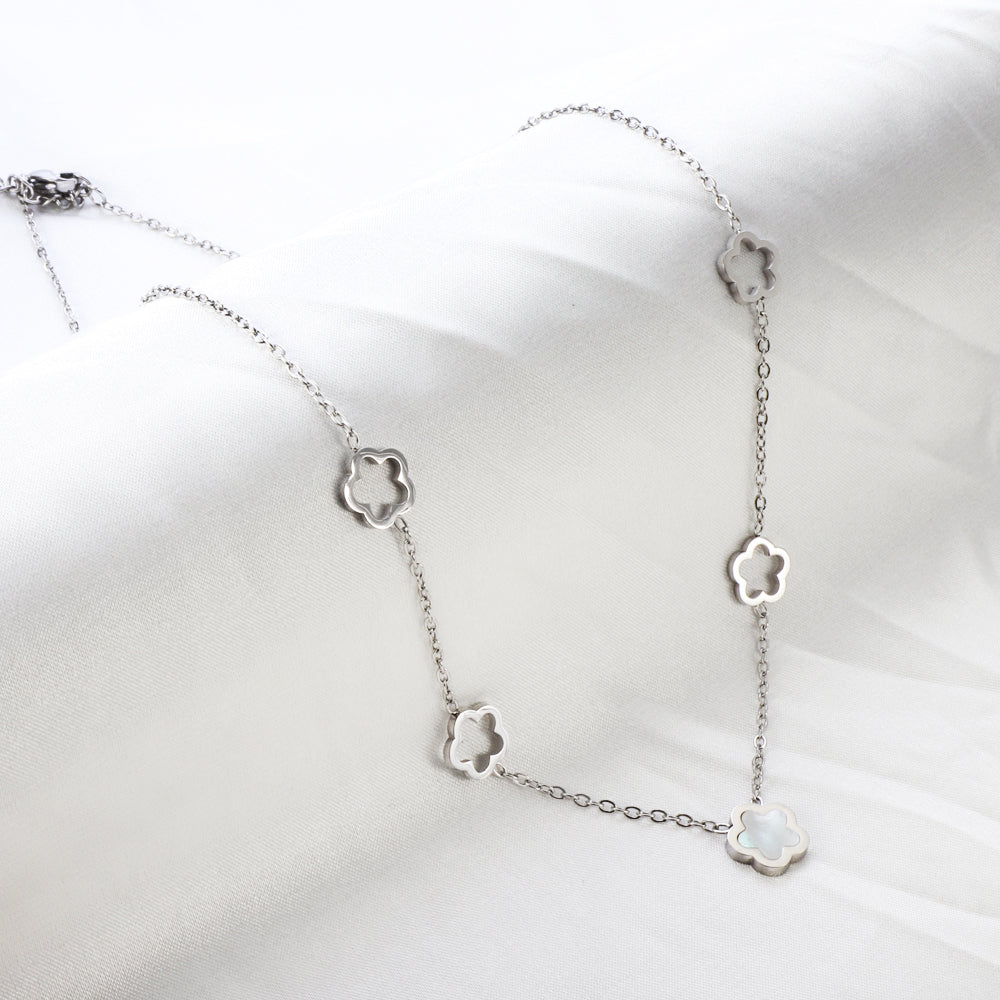 4 Hollow Peach Blossoms+Peach Blossom With White Shell Accessories Necklace asonjewelry