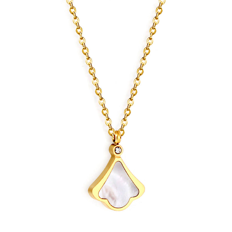 2023 New Bud Shape Black And White Shell Pendant With Diamonds Necklace